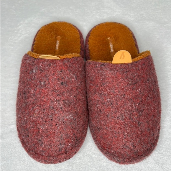 Allbirds Wool Runners Slippers Unisex Cozy Red Slippers M 6.5 F - Picture 1 of 8